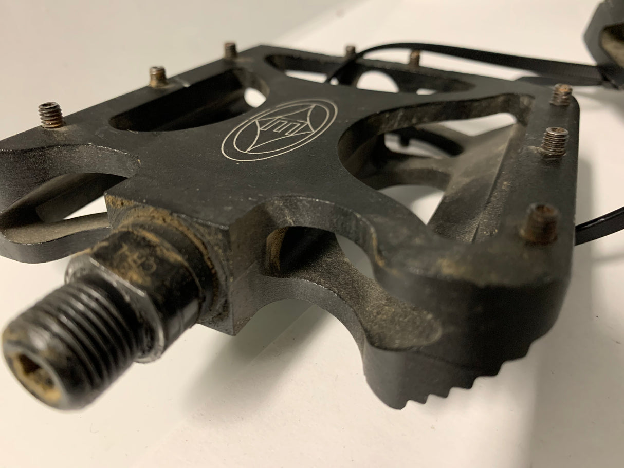 Easton Flatboy Platform Mountain Bike Pedals 9/16 Spindle