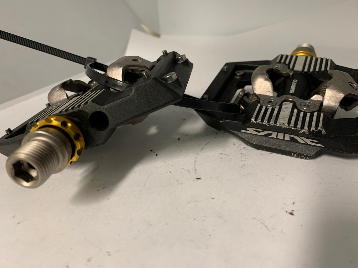 Shimano Saint PD M820 Mountain Bike Pedals 9/16 Spindle