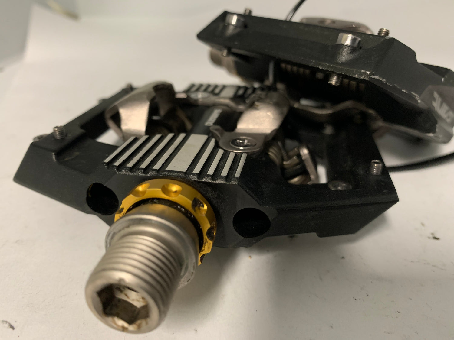 Shimano Saint PD M820 Mountain Bike Pedals 9/16 Spindle