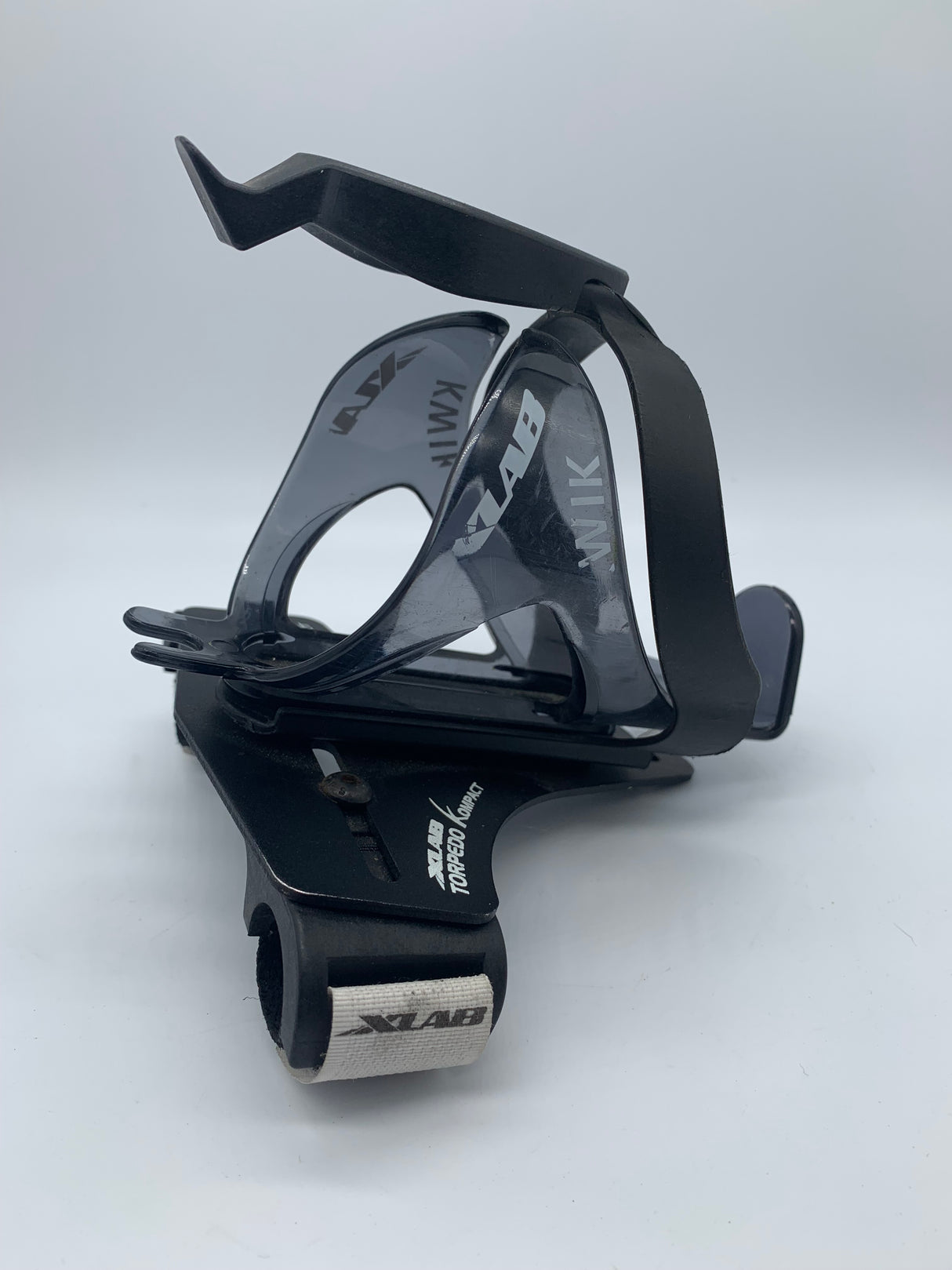 XLAB Torpedo Kompact Integrated Drink System w/ XLAB Kiwi Water Bottle Cage/ Garmin Mount