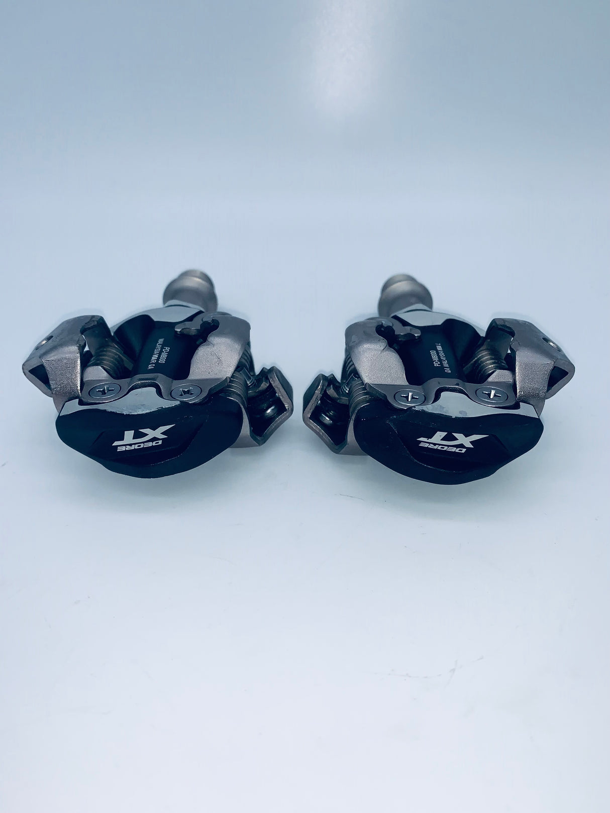 Shimano XT PD-M8000 Clipless MTB Pedals 9/16 Spindle