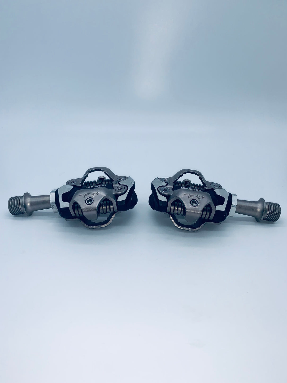 Shimano XT PD-M8000 Clipless MTB Pedals 9/16 Spindle