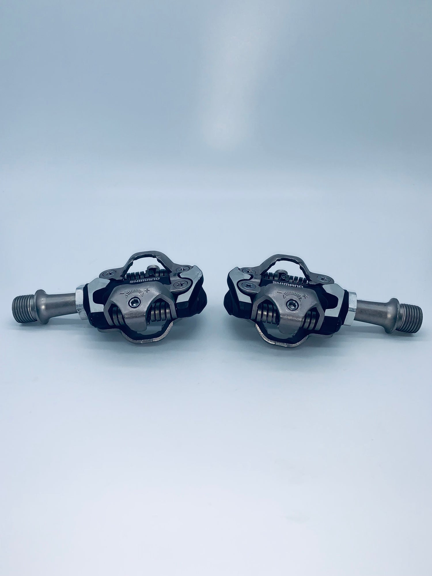 Shimano XT PD-M8000 Clipless MTB Pedals 9/16 Spindle