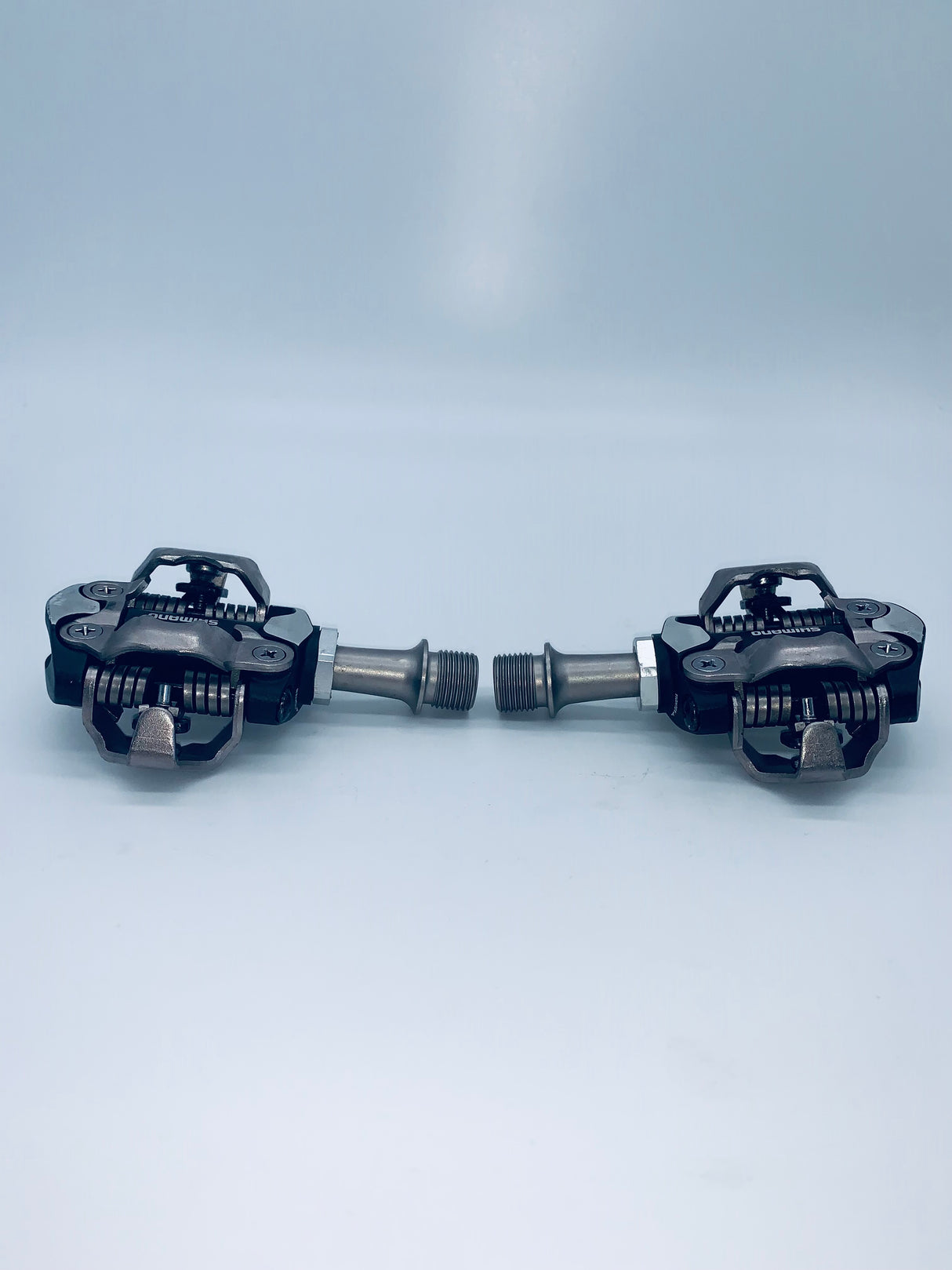 Shimano XT PD-M8000 Clipless MTB Pedals 9/16 Spindle