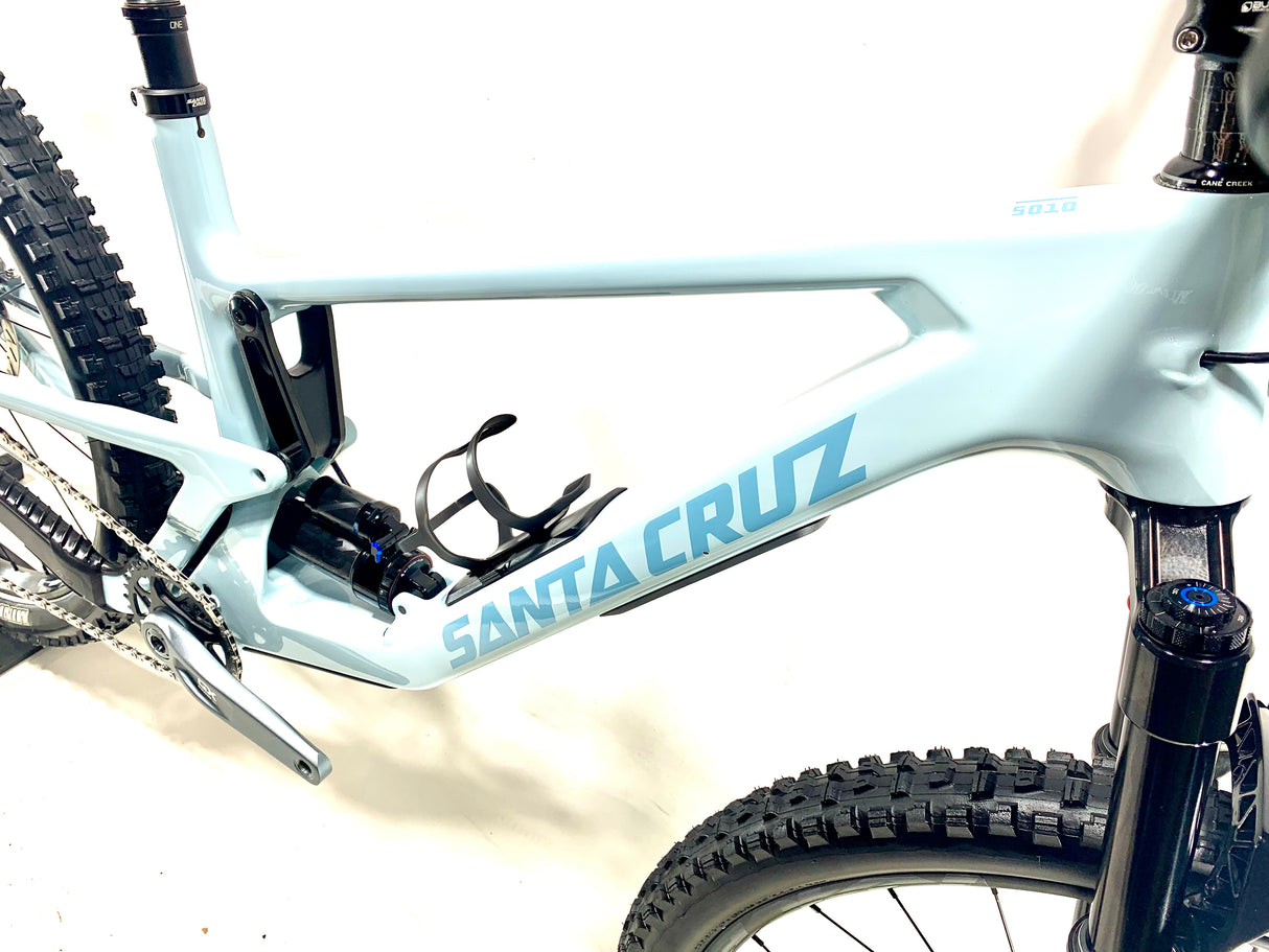 2025 Santa Cruz 5010 Carbon C Sram GX AXS Size: Large (Preowned)