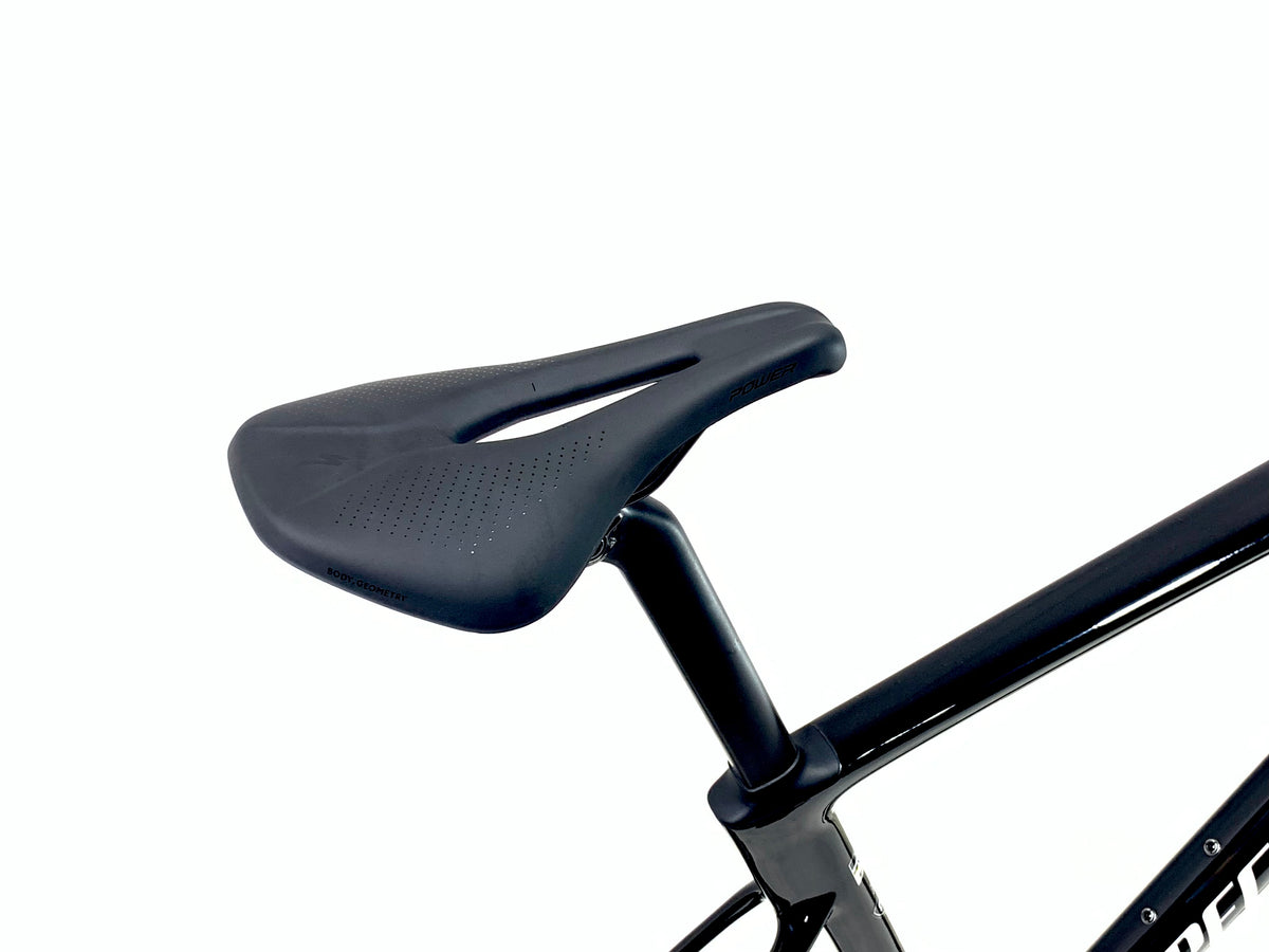 2027 Specialized Roubaix SL8 Sport Shimano 105 12-Speed Size: 58cm (Preowned)