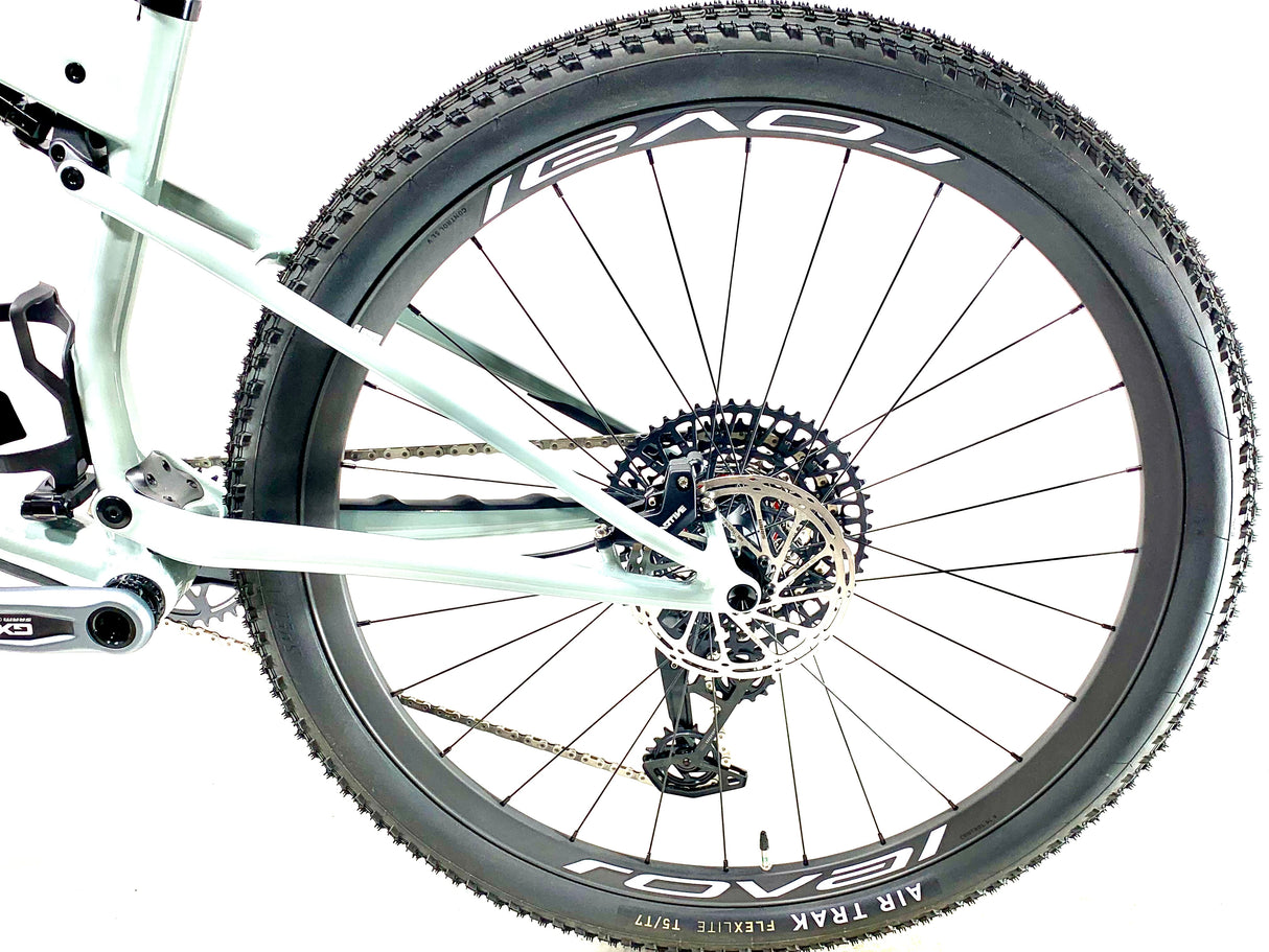 2027 Specialized Epic 9 Expert SRAM GX AXS 1X12 Size: Medium (Preowned)