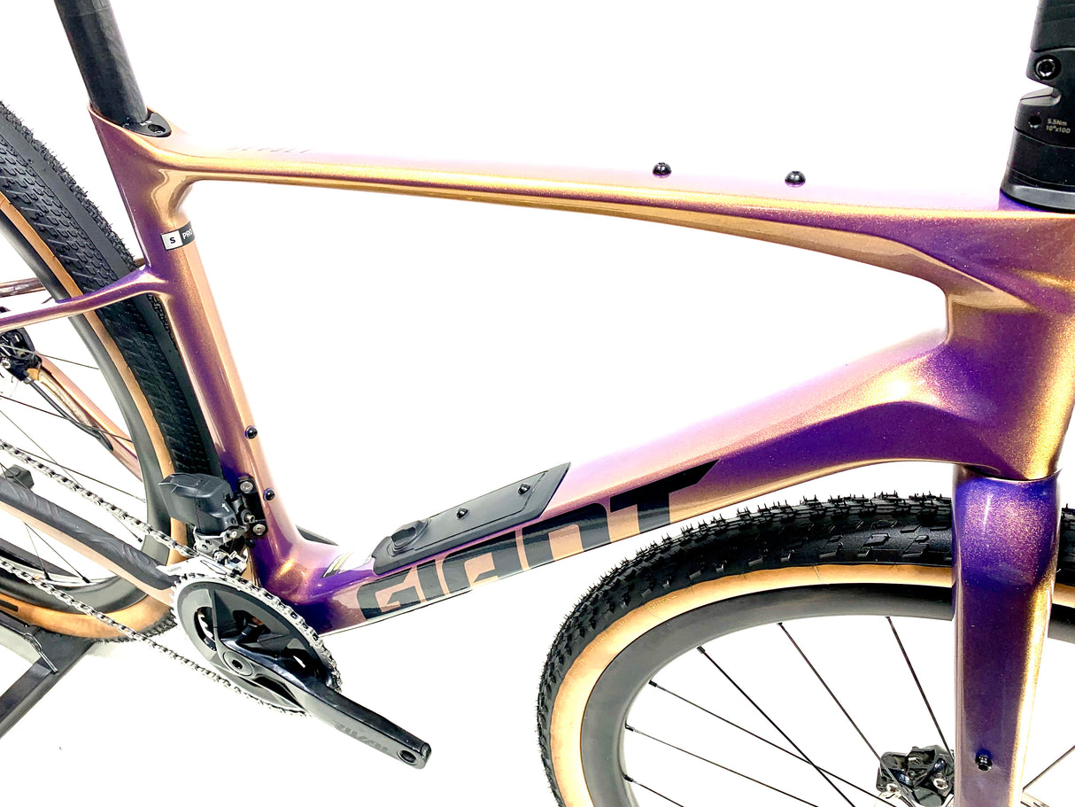 2025 Giant Revolt Advanced Pro 1 Sram Rival AXS 2X12 Size: Small (Preowned)
