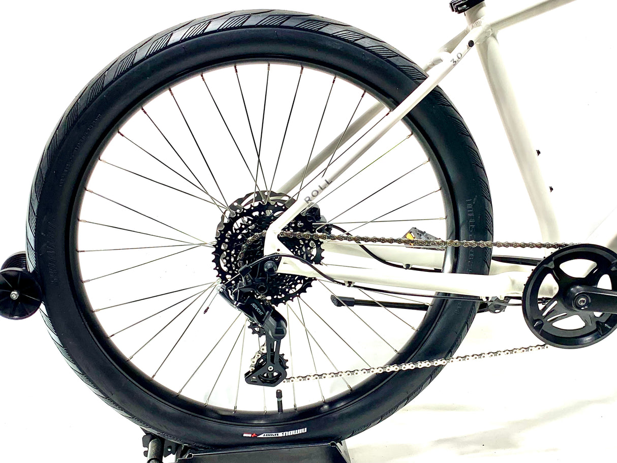 2026 Specialized Roll 3.0 Size: Large (Preowned)