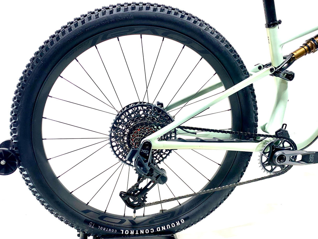 2024 Specialized Epic 8 Evo Pro SRAM X0 AXS Size: Medium (Preowned)