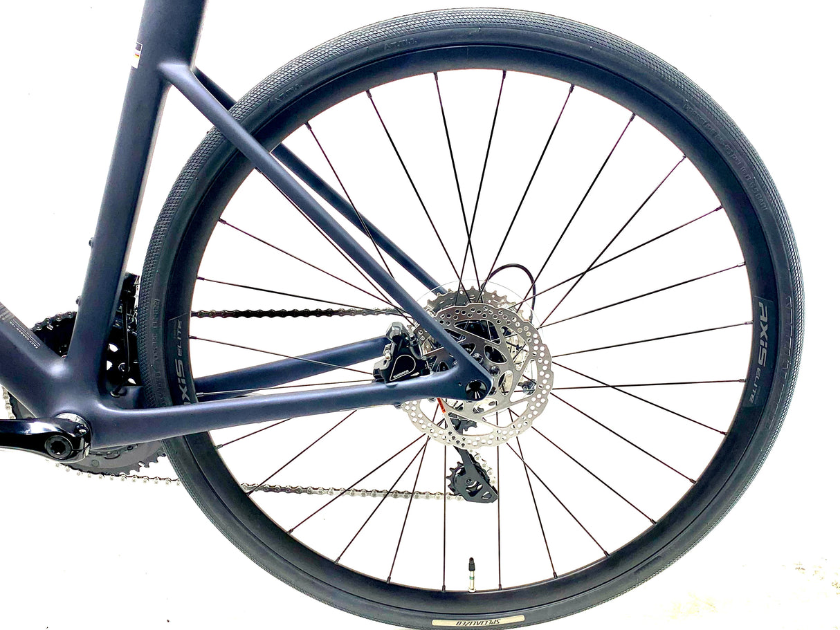 2027 Specialized Roubaix SL8 Shimano Tiagra Size: 56cm (Preowned)