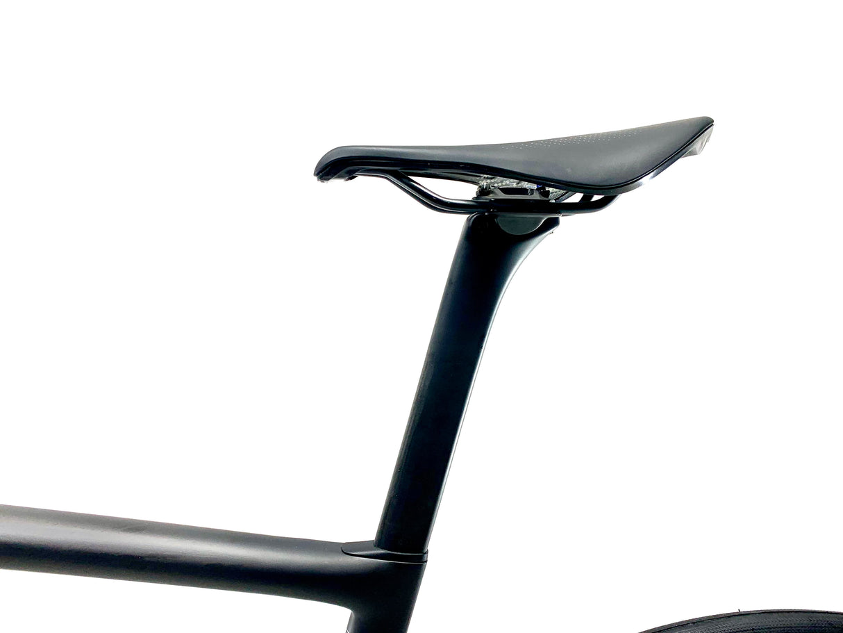 2024 Specialized Tarmac SL8 Pro Force AXS Size: 56cm (Preowned)