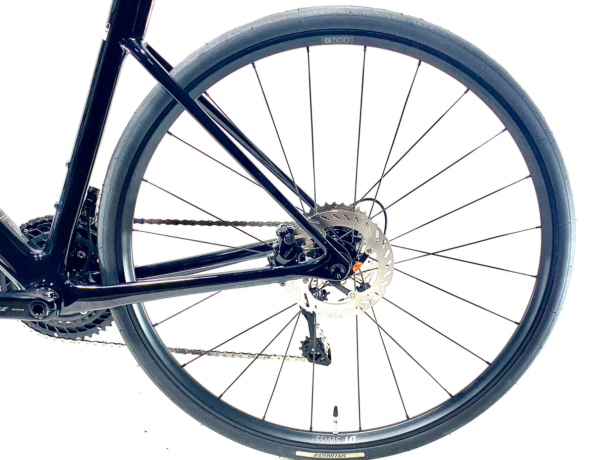 2027 Specialized Roubaix SL8 Sport Shimano 105 12-Speed Size: 56cm (Preowned)