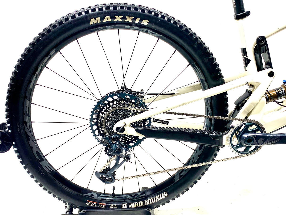 2021 Santa Cruz Hightower CC Carbon 29 Sram X01 1X12 Size: Medium (Preowned)