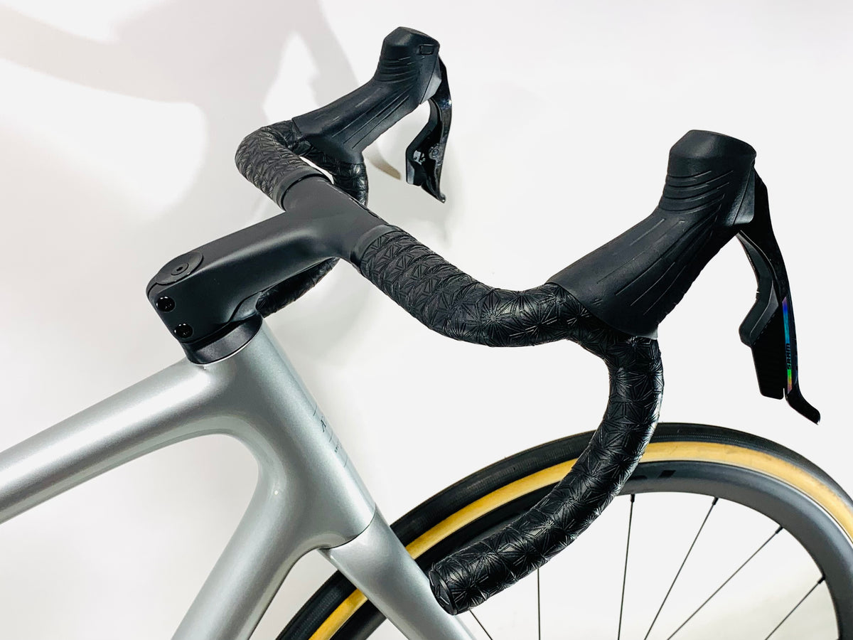 2027 Specialized Aethos 2 Pro Sram Force Size: 56cm (Preowned)