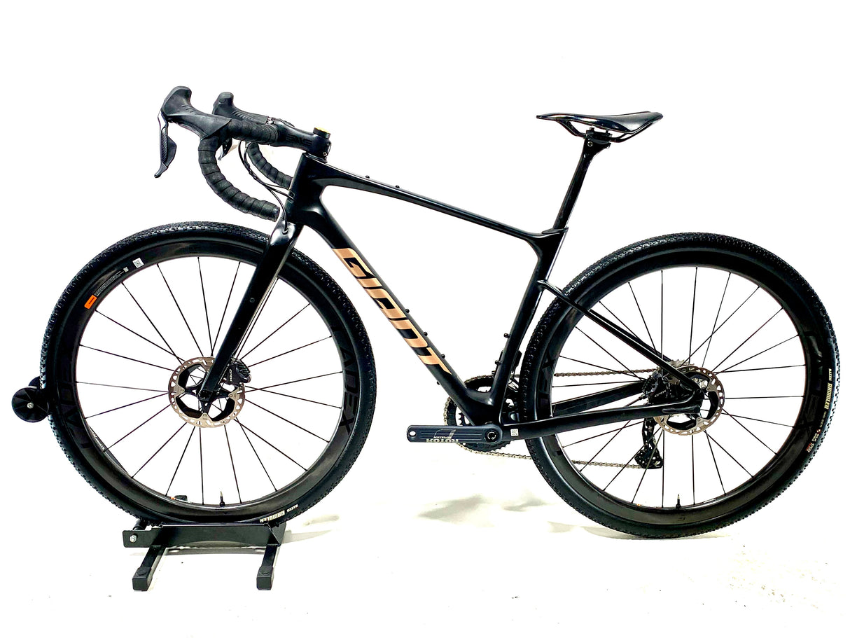 2023 Giant Revolt Advanced Pro GRX Di2 11 Speed Size: Small (Preowned)