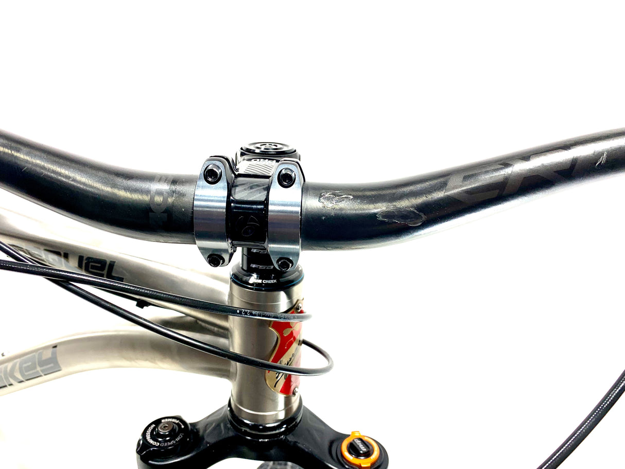 Lynskey Sequel Titanium 27.5 HT Shimano SLX 1x11 Size: Small (Preowned)