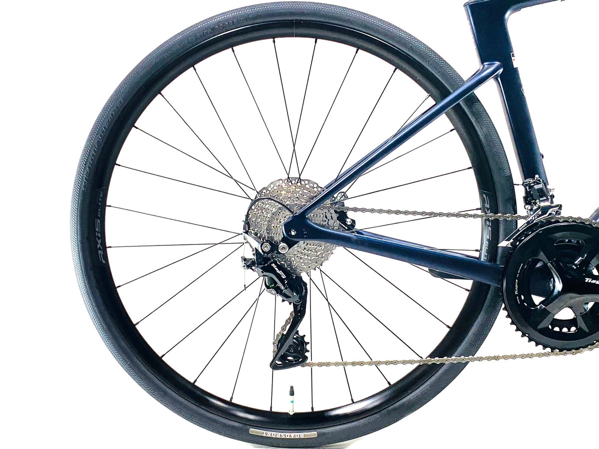 2027 Specialized Roubaix SL8 Shimano Tiagra Size: 52cm (Preowned)