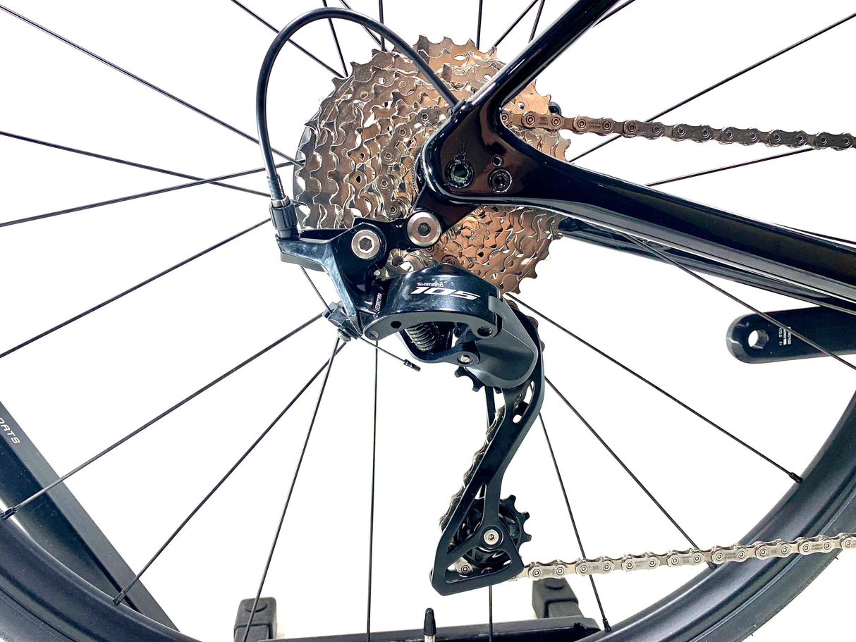 2027 Specialized Roubaix SL8 Sport Shimano 105 12-Speed Size: 56cm (Preowned)