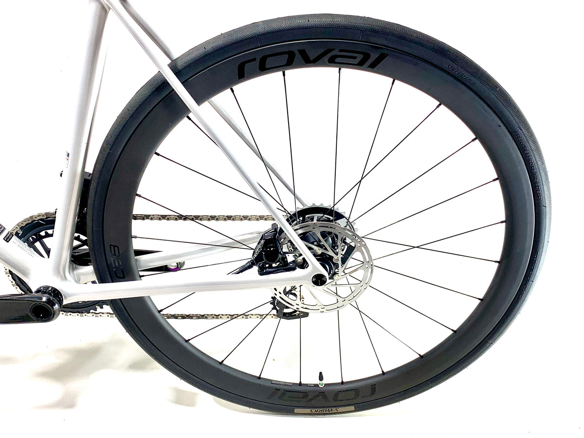 2027 Specialized Aethos 2 Expert Sram Force Size: 56cm (Preowned)