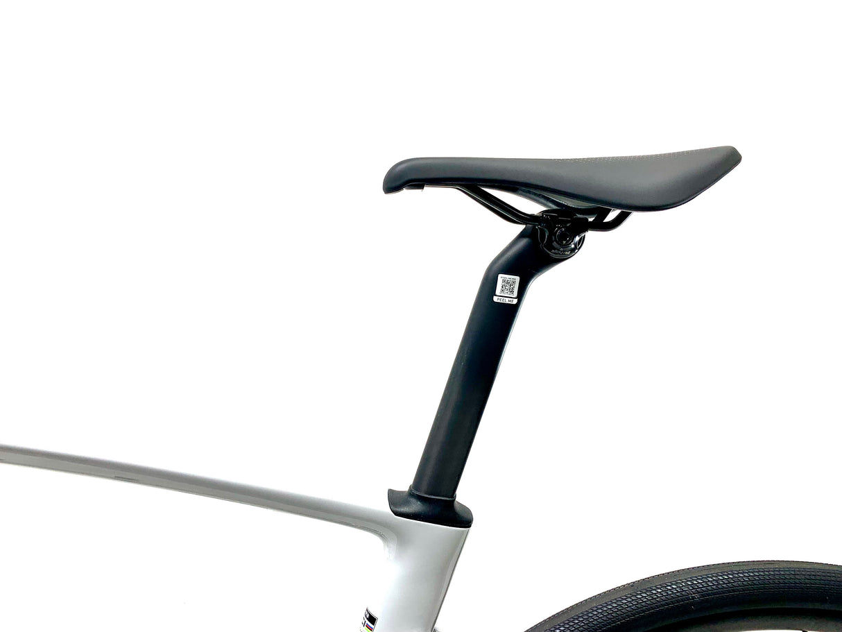 2027 Specialized Roubaix SL8 Shimano Tiagra Size: 56cm (Preowned)