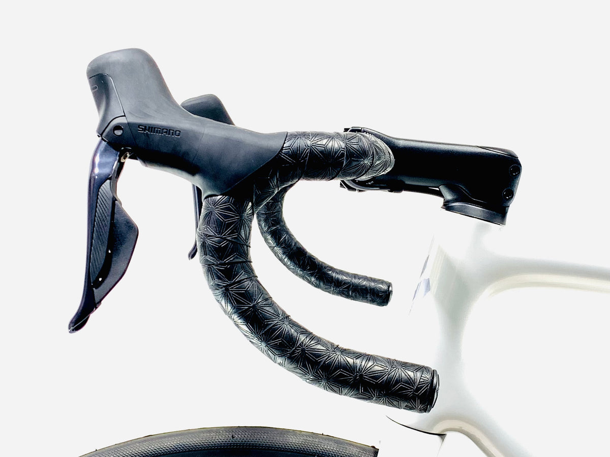 2027 Specialized Aethos 2 Expert Shimano Ultegra Di2 Size: 56cm (Preowned)