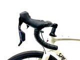 2027 Specialized Roubaix SL8 Expert Sram Force Size: 54cm (Preowned)