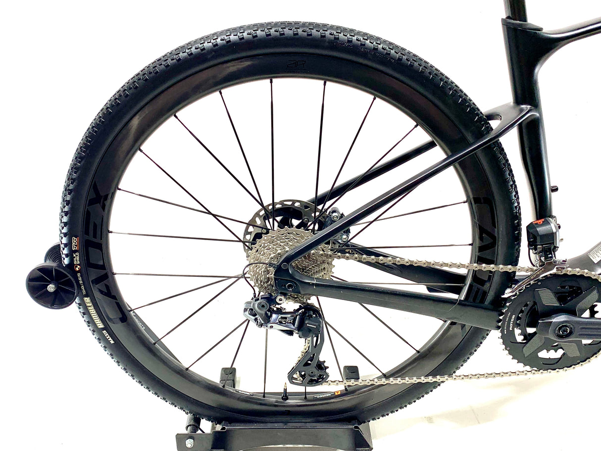 2023 Giant Revolt Advanced Pro GRX Di2 11 Speed Size: Small (Preowned)