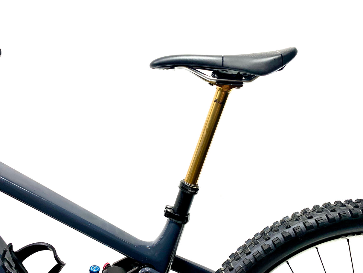 2026 Pivot Shuttle SL/AM Pro SRAM X0 AXS 1X12 Size:  (Preowned)