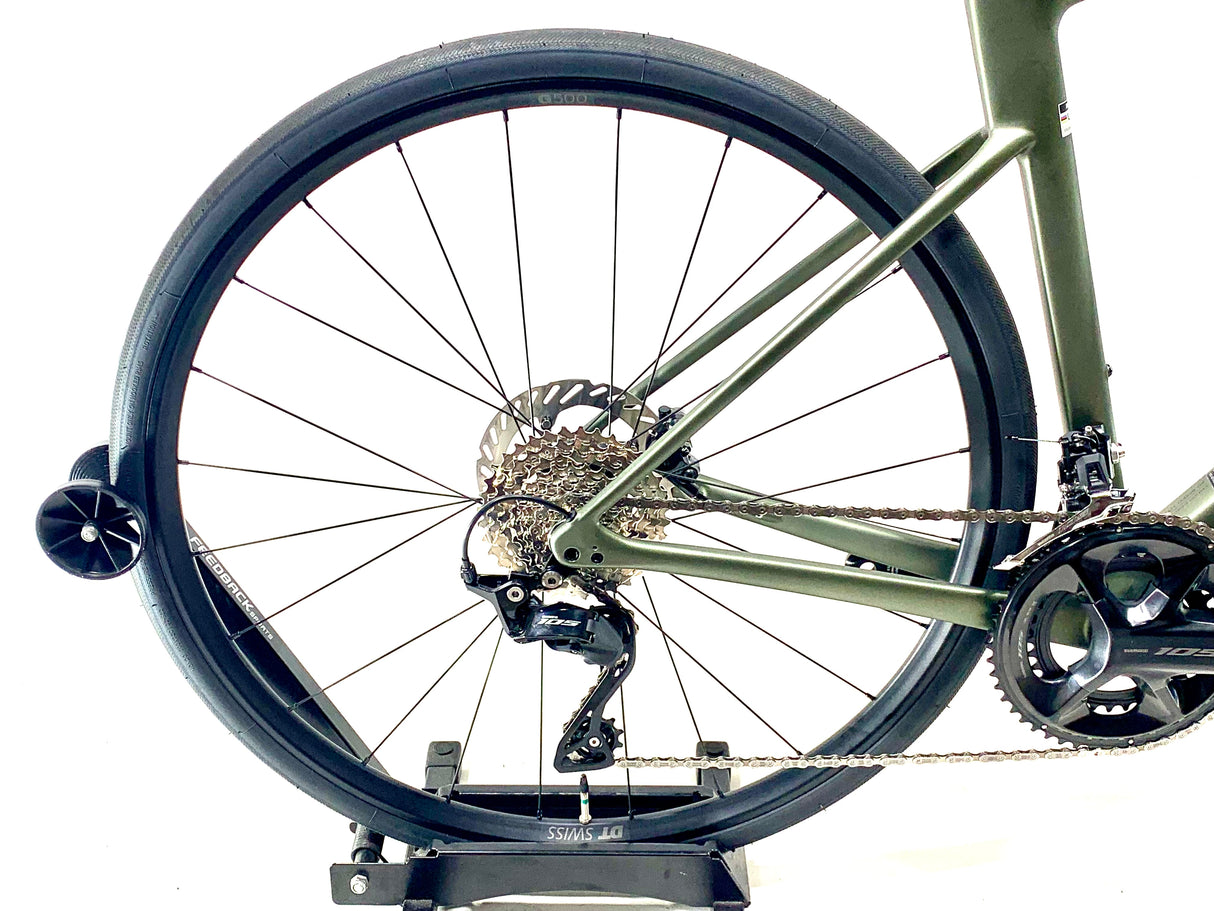 2027 Specialized Roubaix SL8 Sport Shimano 105 12-Speed Size: 56cm (Preowned)