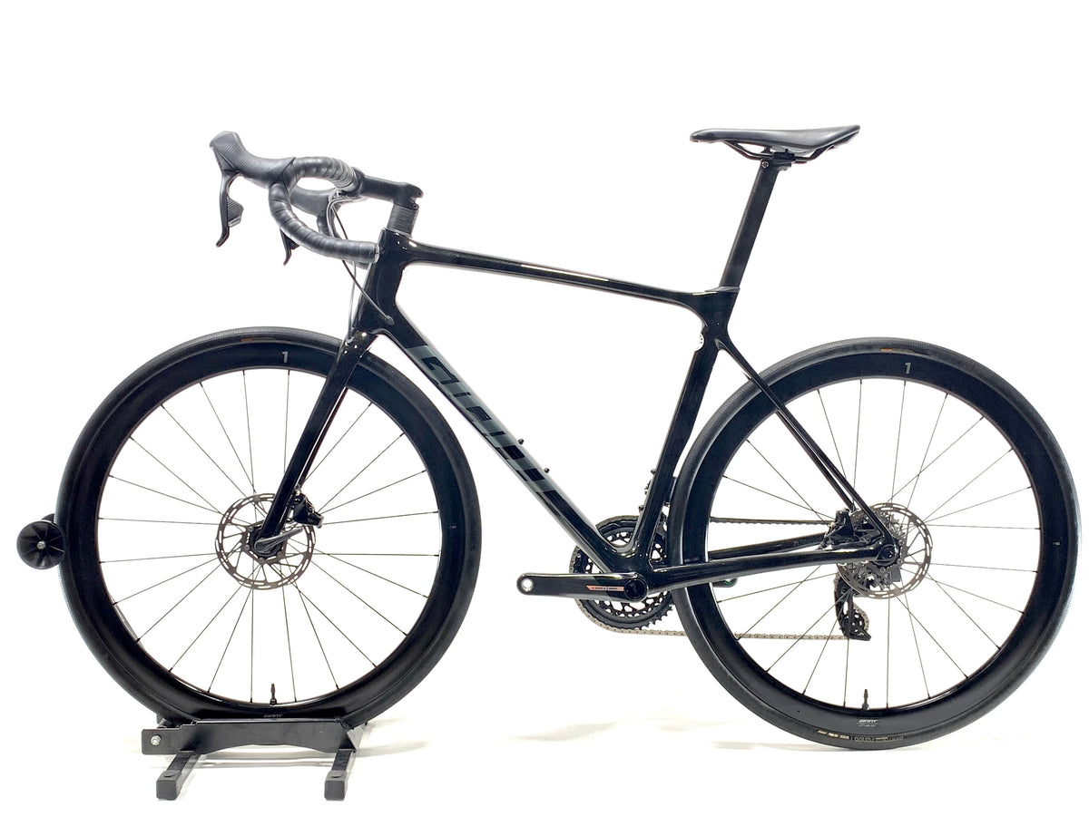 2023 Giant TCR Advanced Pro 1 SRAM Rival AXS 2X12 Size: ML(Preowned)
