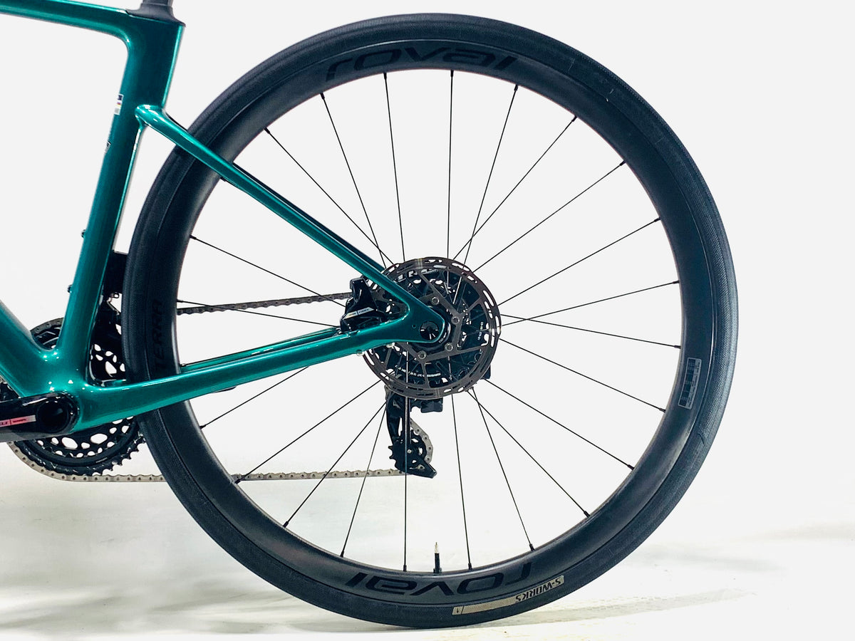 2024 Specialized Roubaix SL8 Pro Force AXS Size: 52cm (Preowned)