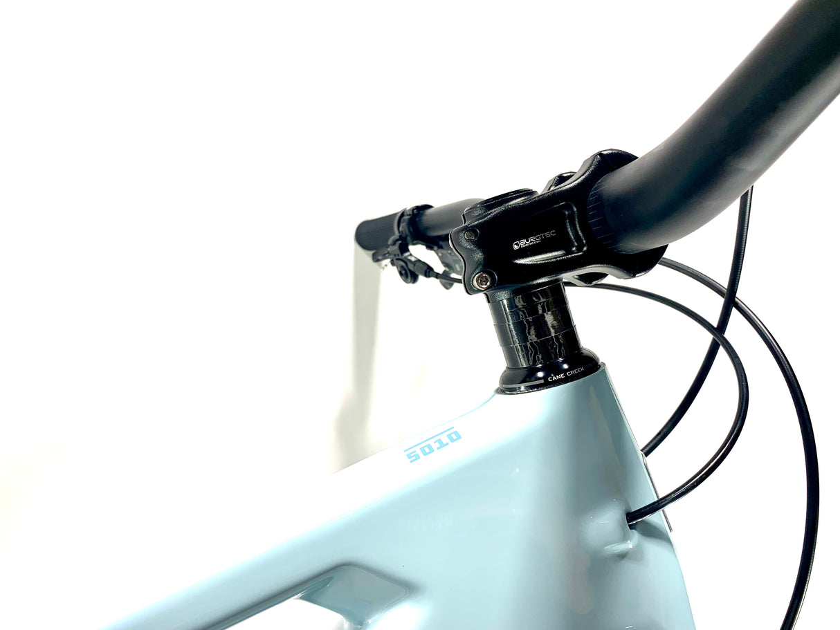 2025 Santa Cruz 5010 Carbon C Sram GX AXS Size: Large (Preowned)
