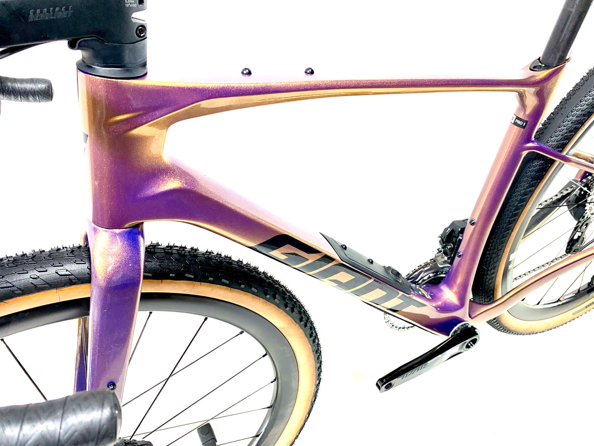 2025 Giant Revolt Advanced Pro 1 Sram Rival AXS 2X12 Size: Small (Preowned)