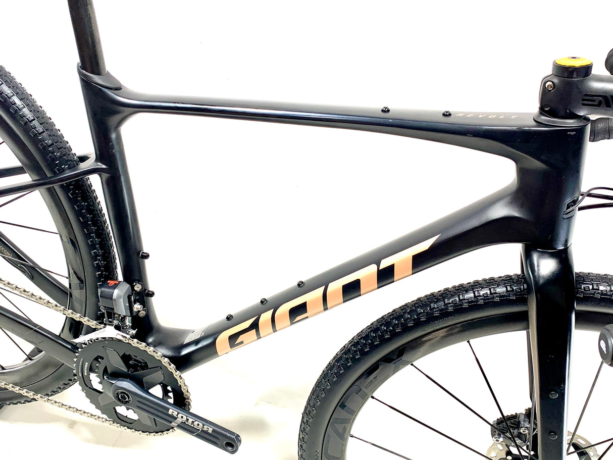 2023 Giant Revolt Advanced Pro GRX Di2 11 Speed Size: Small (Preowned)