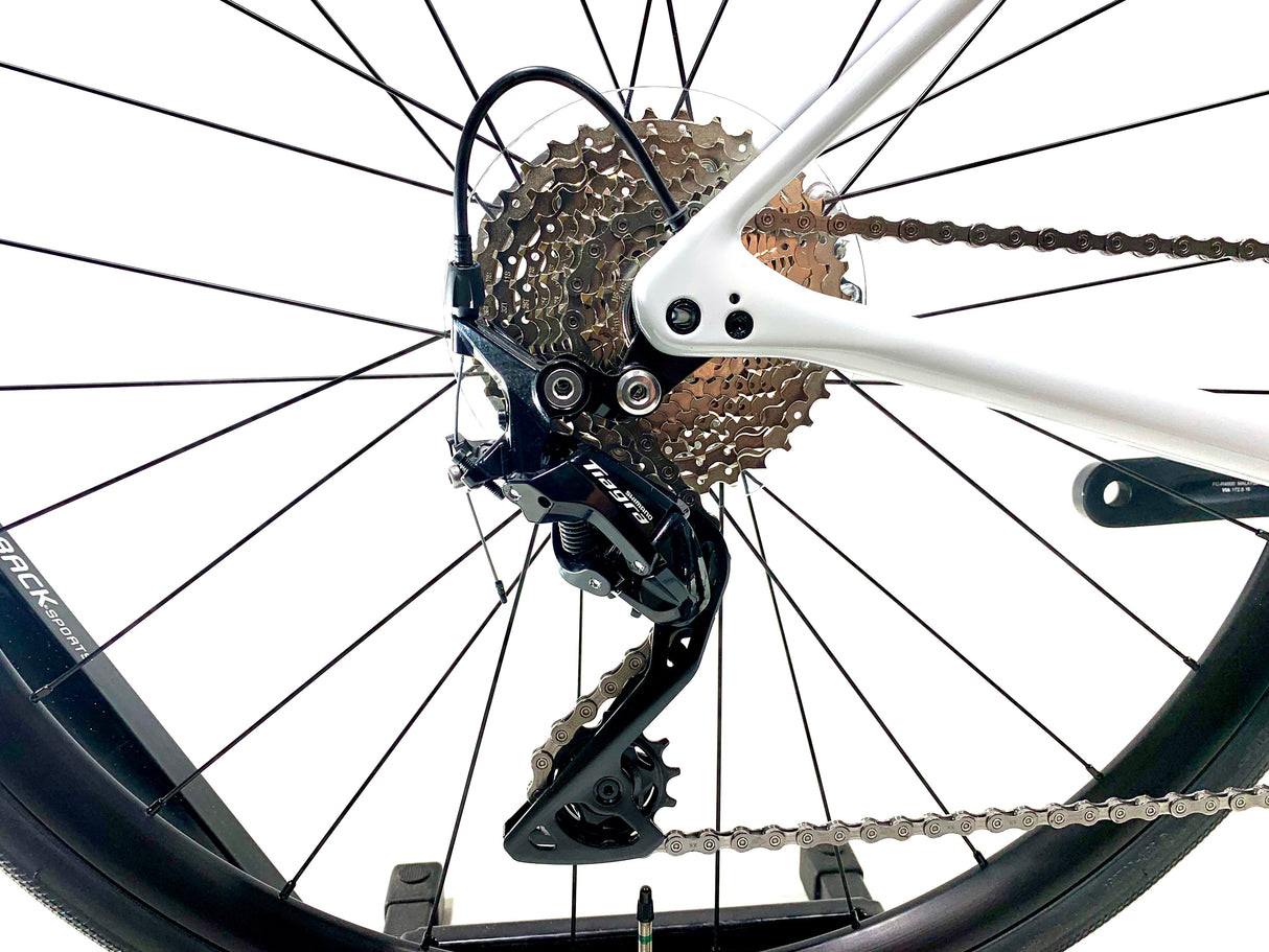 2027 Specialized Roubaix SL8 Shimano Tiagra Size: 56cm (Preowned)