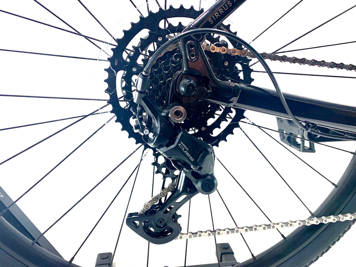 2027 Specialized Sirrus X 2.0 Shimano Size: XL (Preowned)