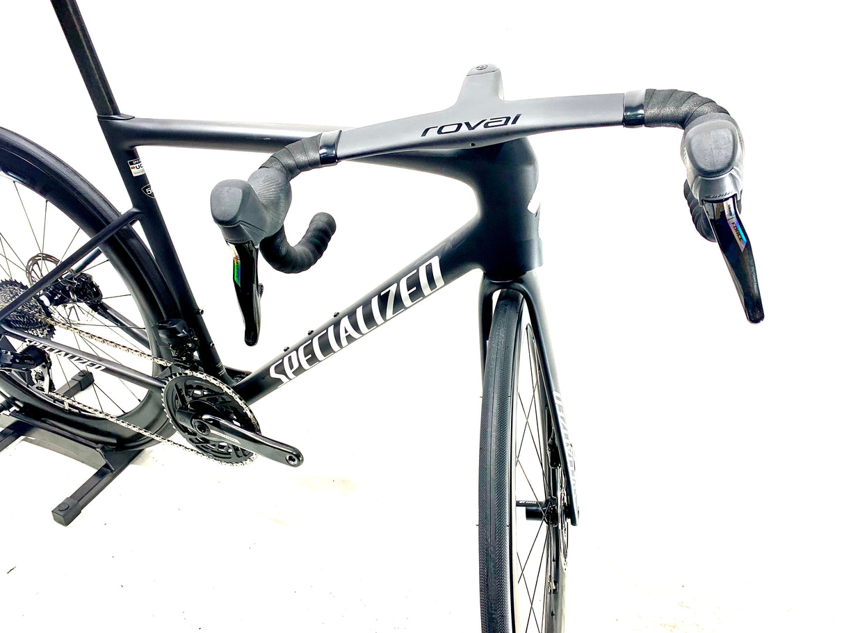 2024 Specialized Tarmac SL8 Pro Force AXS Size: 56cm (Preowned)