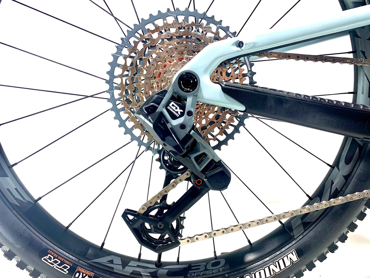 2025 Santa Cruz 5010 Carbon C Sram GX AXS Size: Large (Preowned)