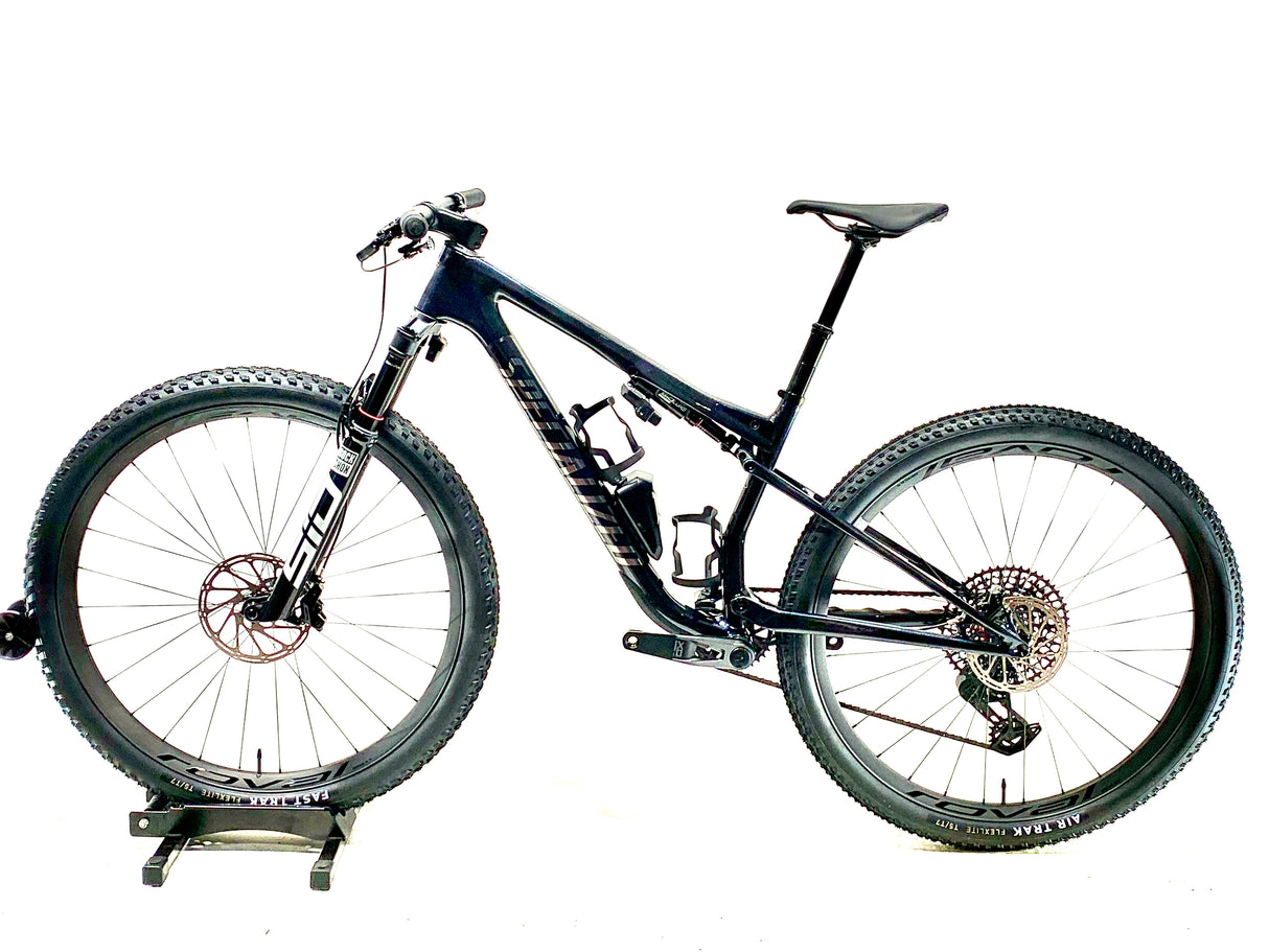 2027 Specialized Epic 8 Pro SRAM X0 AXS 1X12 Size: Medium (Preowned)