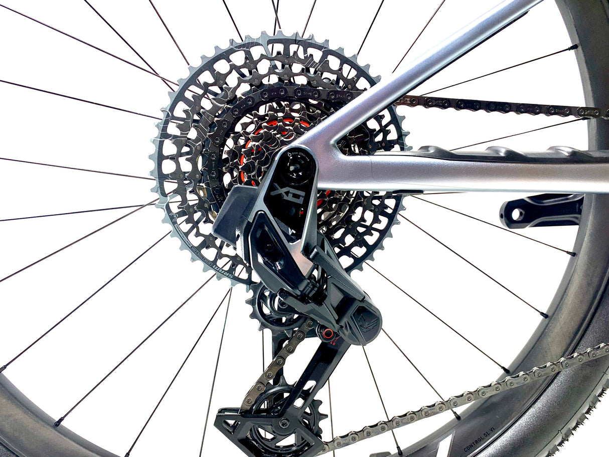2026 Specialized Epic 8 Pro SRAM X0 AXS 1X12 Size: Small (Preowned)