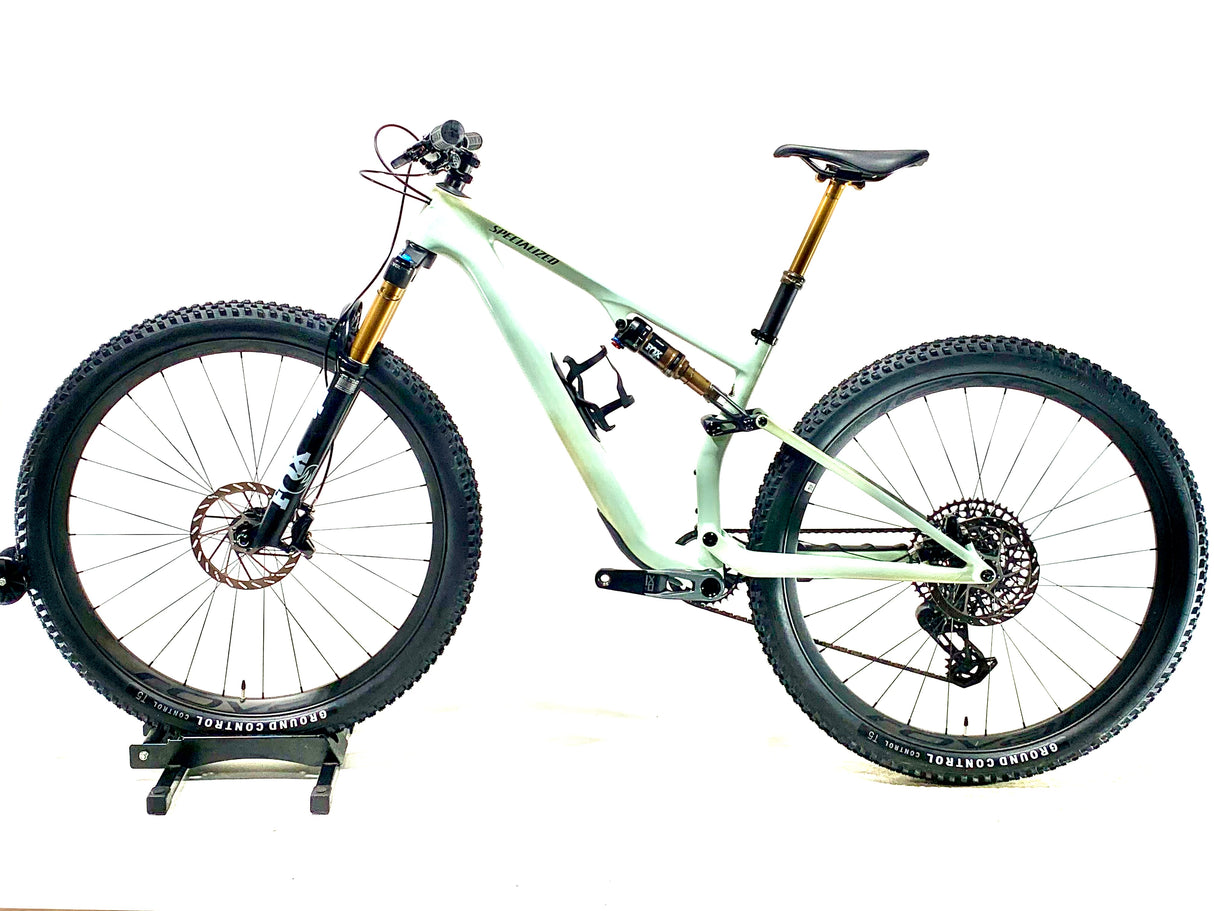 2024 Specialized Epic 8 Evo Pro SRAM X0 AXS Size: Medium (Preowned)