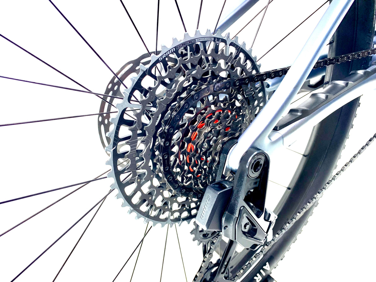 2026 Specialized Epic 8 Pro SRAM X0 AXS 1X12 Size: Medium (Preowned)