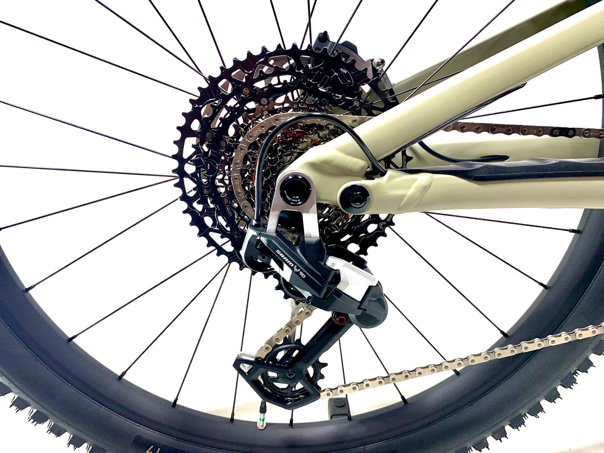 2027 Specialized Stumpjumper 15 EVO Elite Alloy 29 Size: S4 (Preowned)