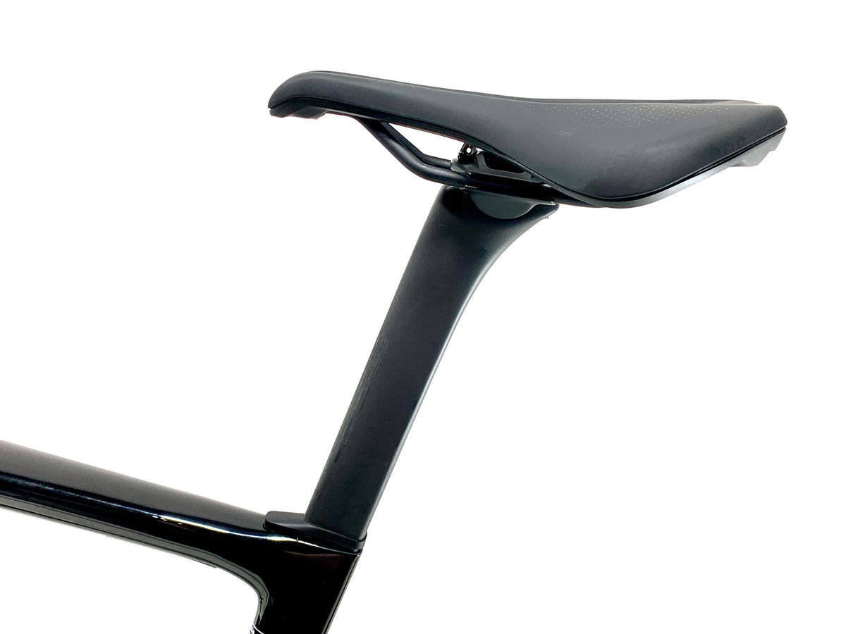 2027 Specialized Tarmac SL9 Expert - Shimano Ultegra 2X12 Size: 56cm (Preowned)