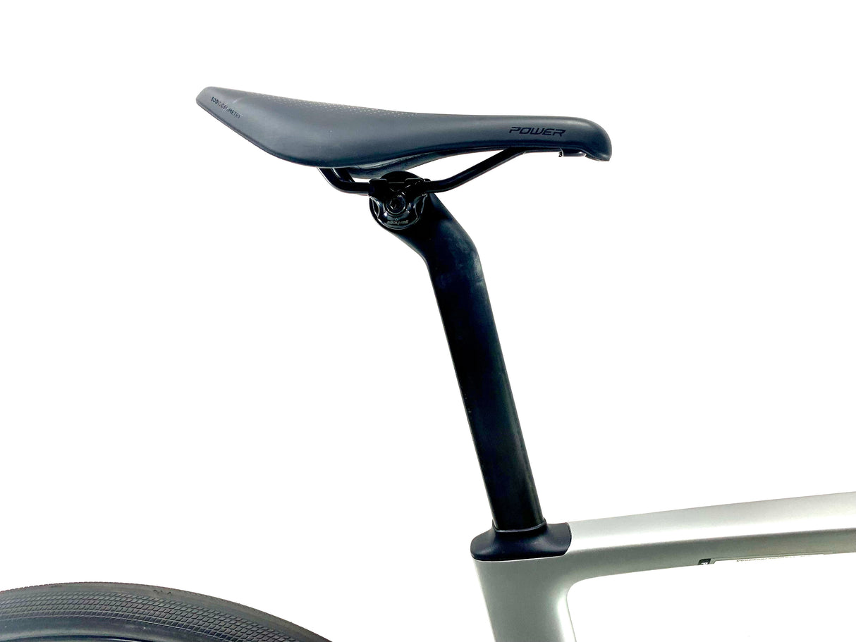 2026 Specialized Roubaix SL8 Carbon Disc Shimano Size: 58cm (Preowned)