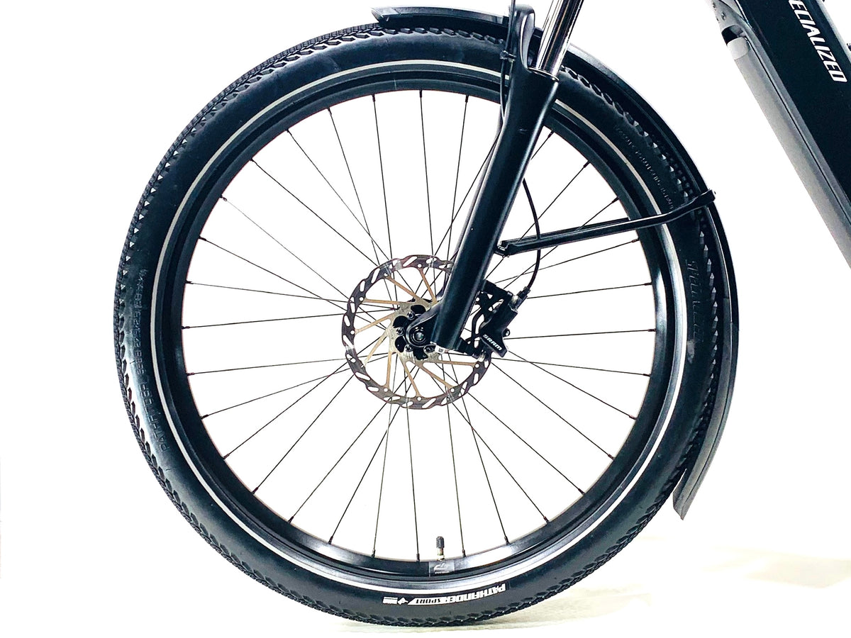 2023 Specialized Turbo Como 4.0 E-Bike Size: Large (Preowned)