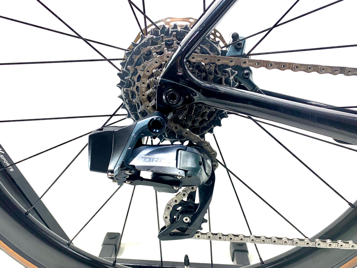 2020 Giant Defy Advanced Pro 1 SRAM Force AXS Size: Large (Preowned)