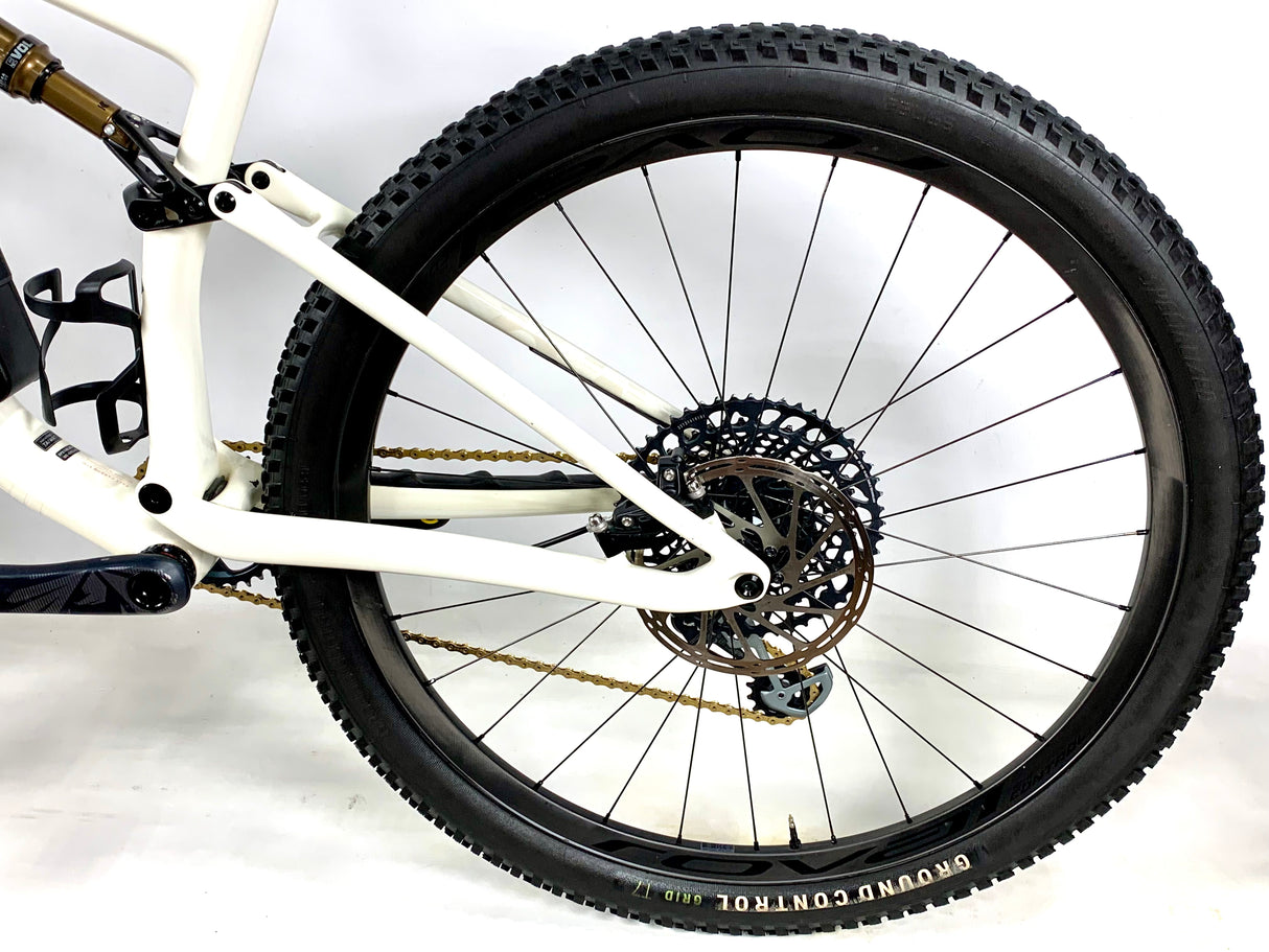 2023 Specialized Epic EVO Pro 29 SRAM XO1 AXS 1X12 Roval Carbon Wheels Size: L