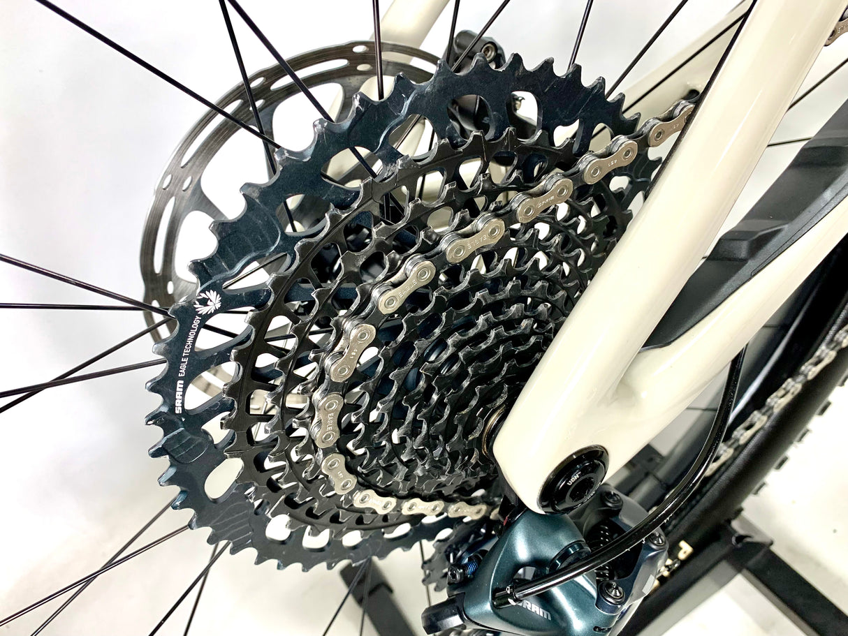 2022 Specialized Stumpjumper Expert SRAM XO1 1X12 Roval Wheels Size: S2 (Small)